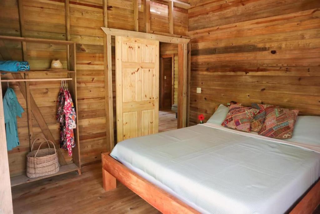 Jungle Beach 2 Bedroom Cottage Bocas Town Exterior photo